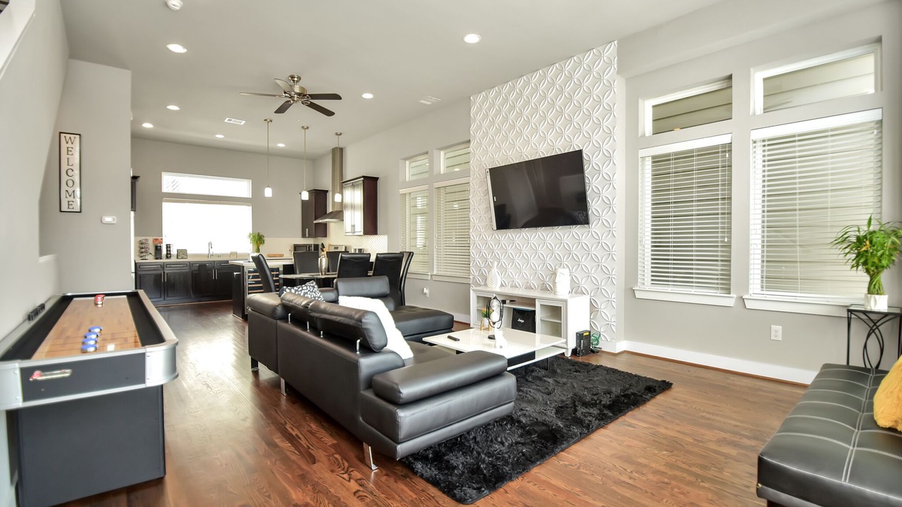 Photo of Livingroom in East Downtown Houston