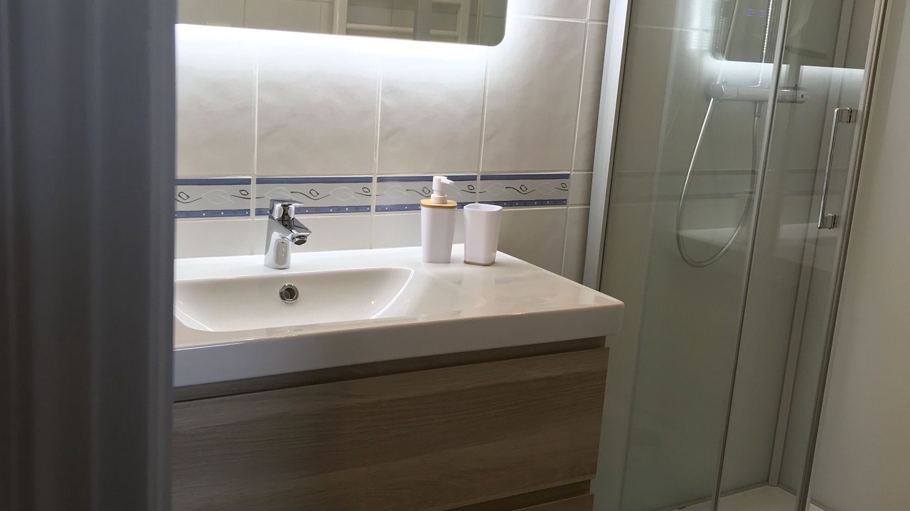 Photo of Bathroom in Brunembert