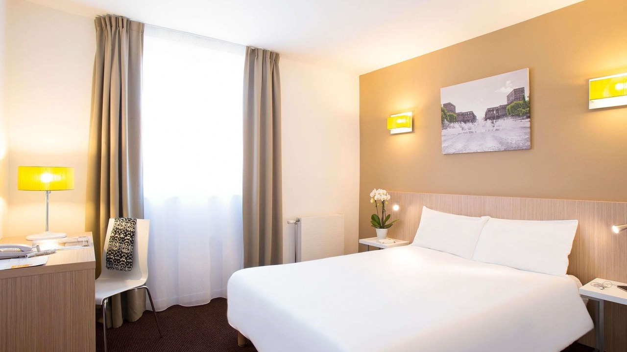 Photo of Bedroom in Saint-Charles du Port