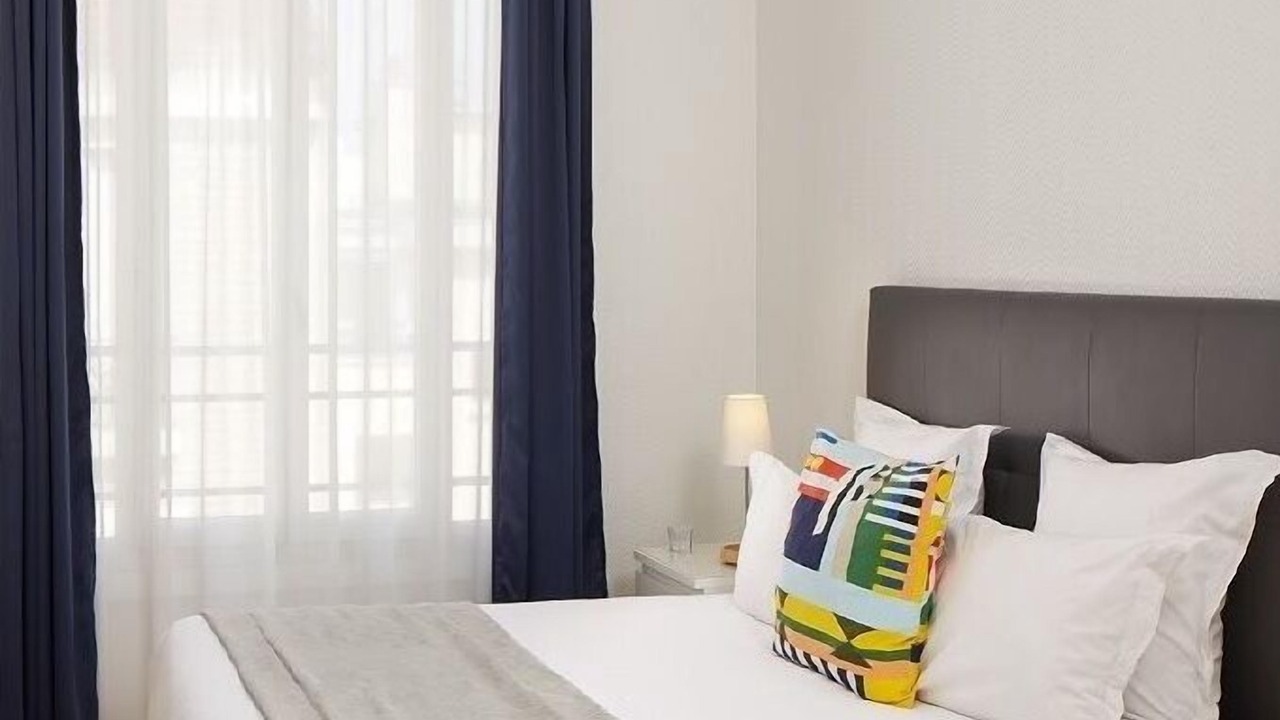 Photo of Bedroom in Asnieres-sur-Seine