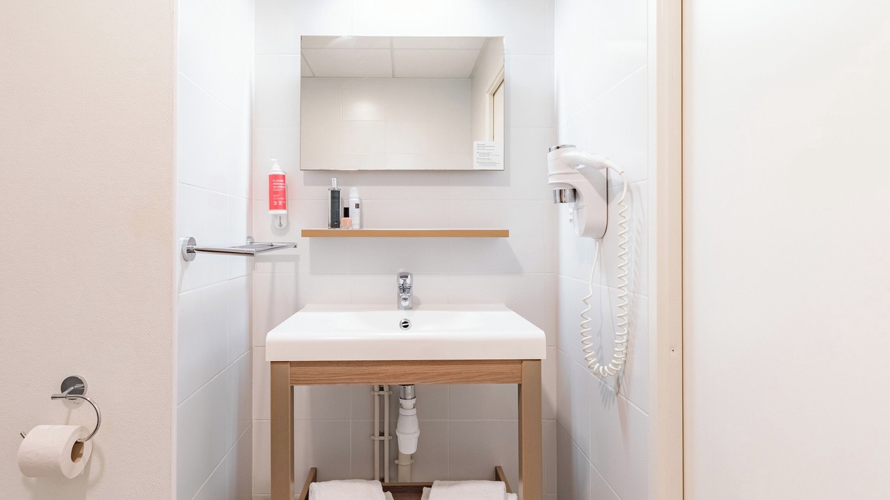 Photo of Bathroom in Saint-Assiscle