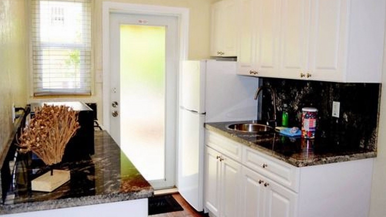 Photo of Kitchen in Hollywood Lakes