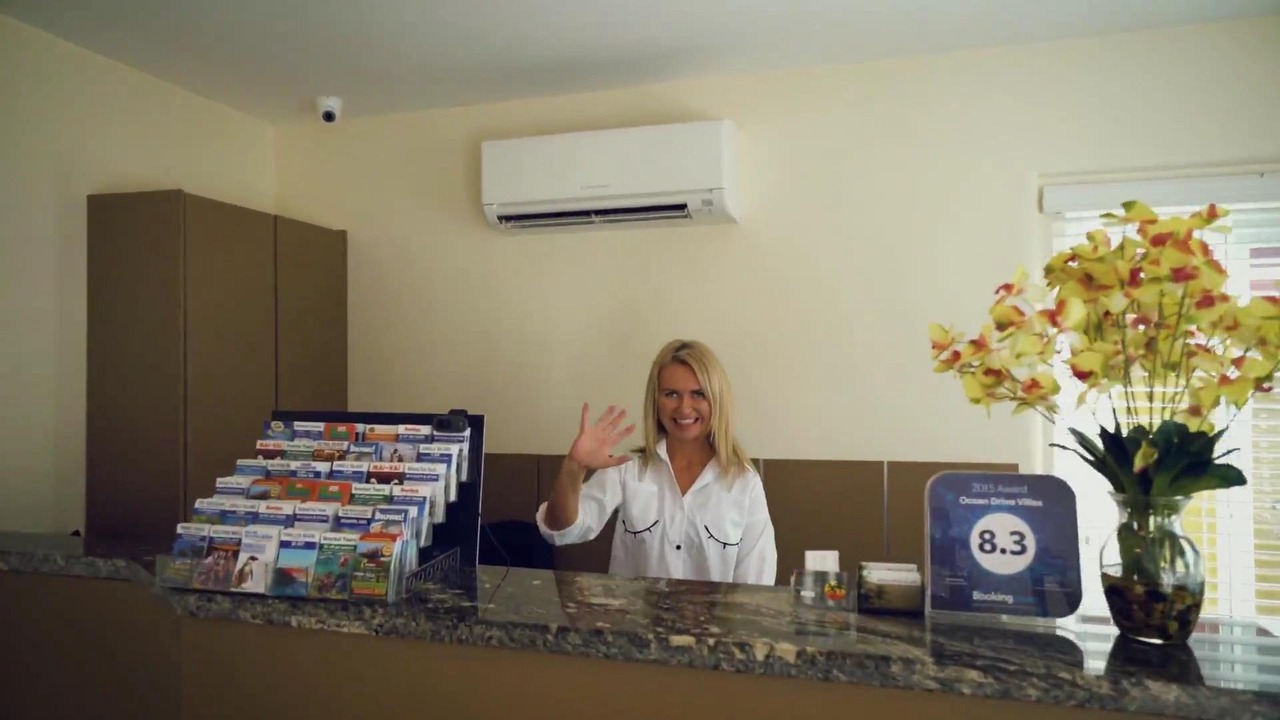 Photo of Others in Hollywood Lakes