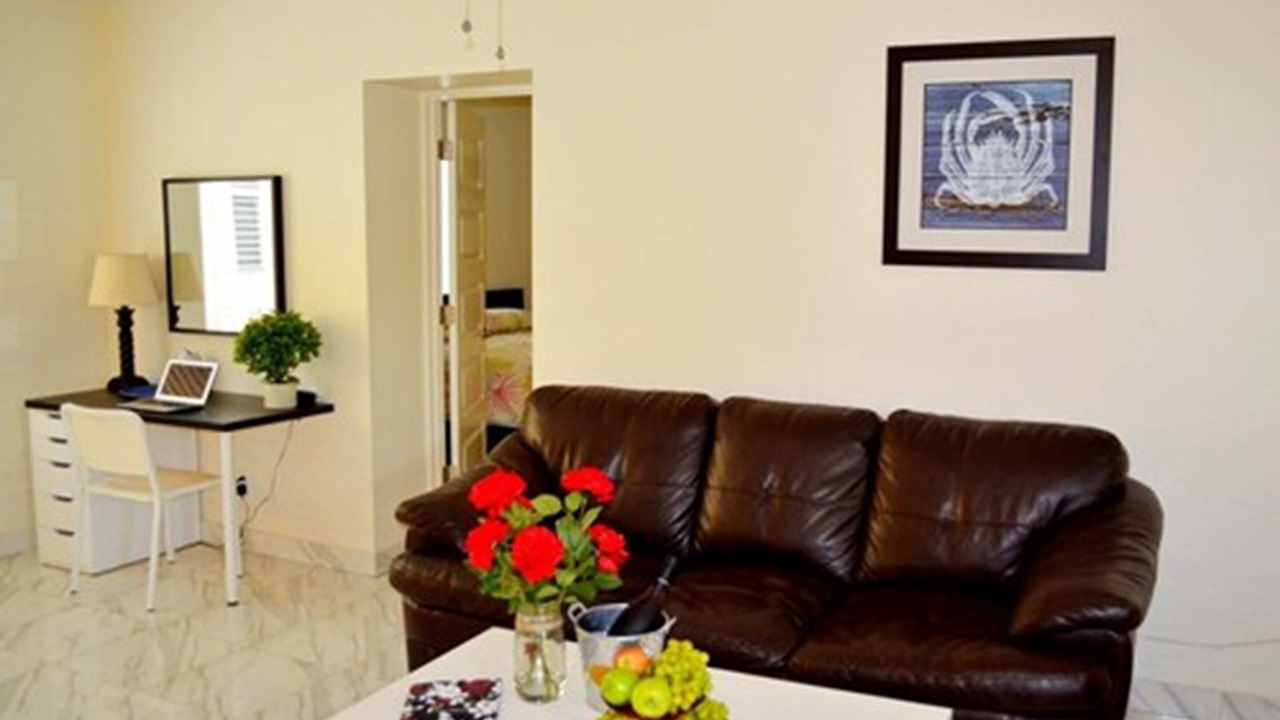 Photo of Livingroom in Hollywood Lakes