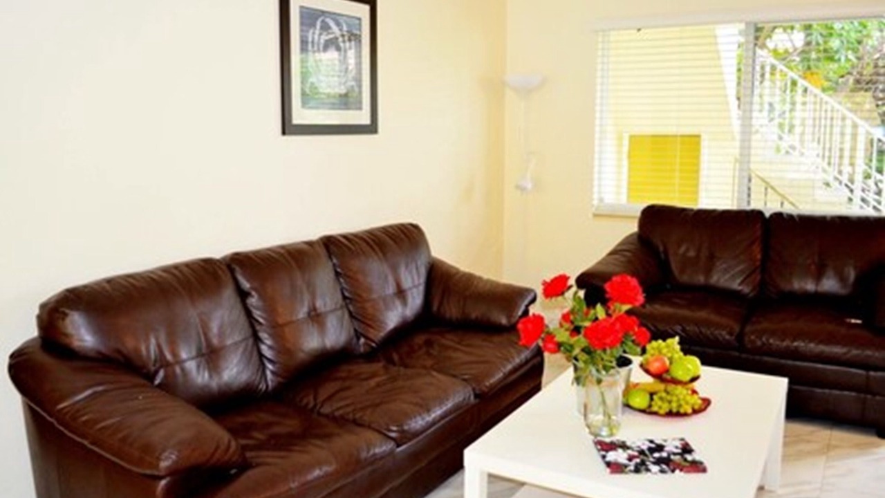 Photo of Livingroom in Hollywood Lakes