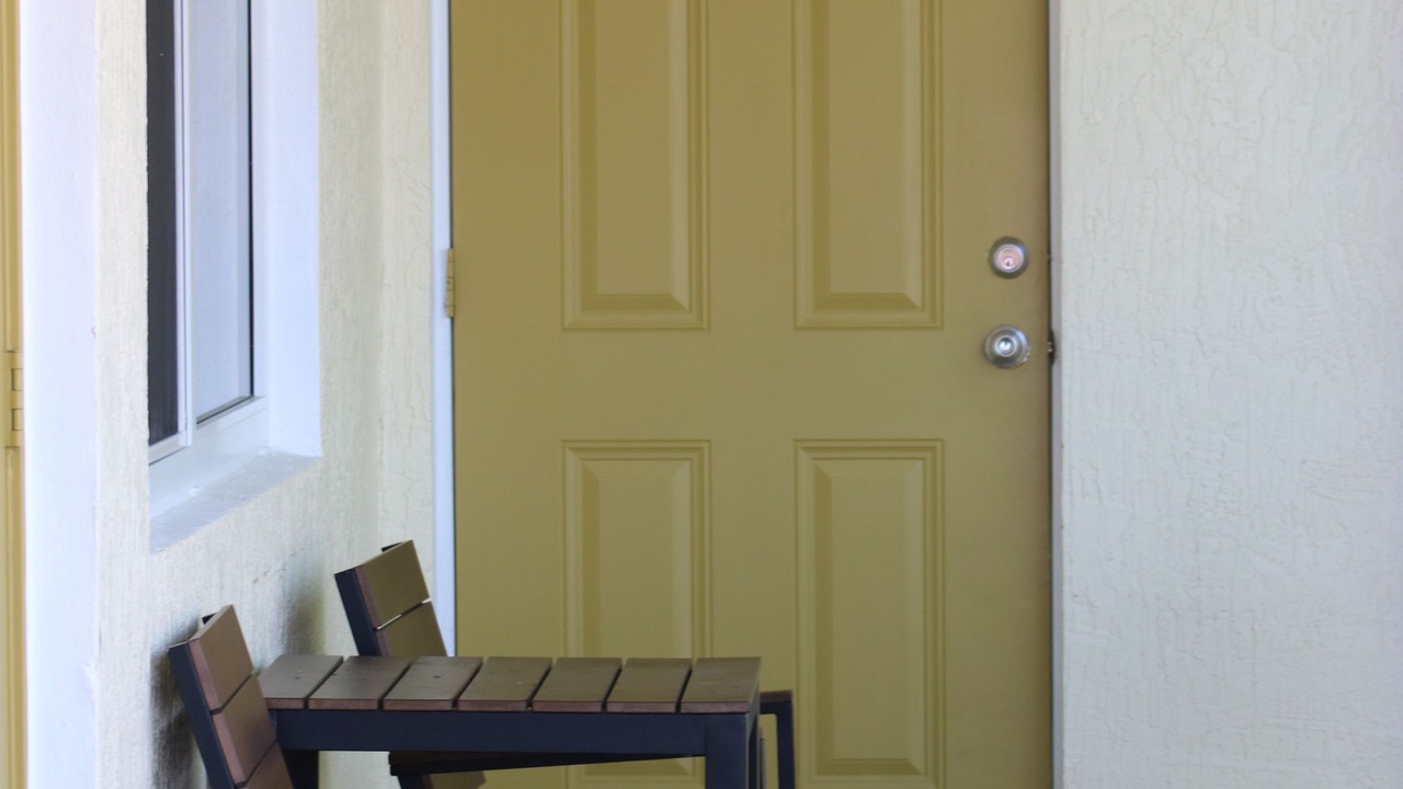 Photo of Patio Balcony in Hollywood Lakes