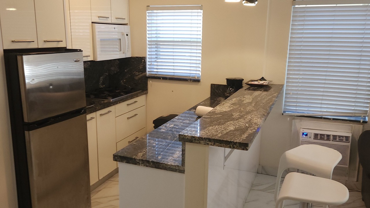 Photo of Bedroom in Hollywood Lakes