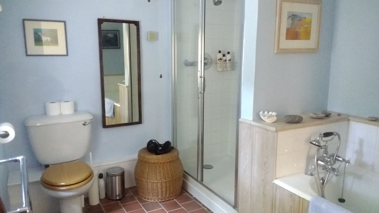 Photo of Bathroom in Alton Barnes