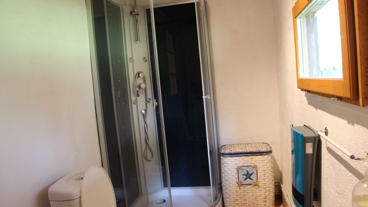 Photo of Bathroom in Ore