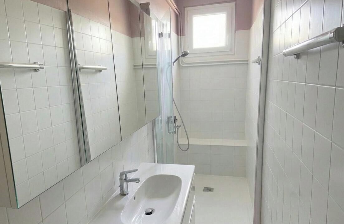 Photo of Bathroom in Batignolles