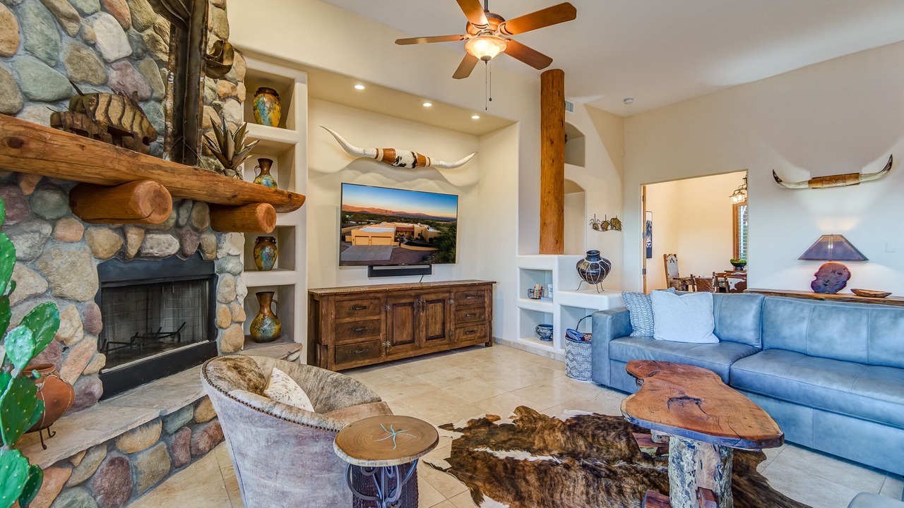 Photo of Livingroom in Rio Verde Foothills