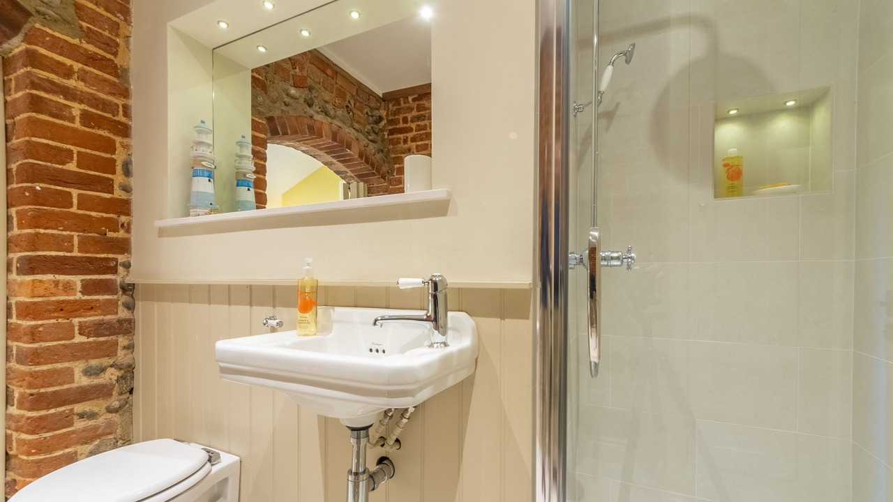 Photo of Bathroom in Weybourne