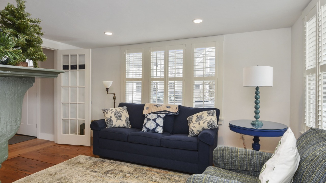 Photo of Livingroom in Pocasset