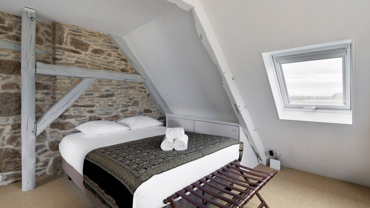 Photo of Bedroom in Saint-Servan
