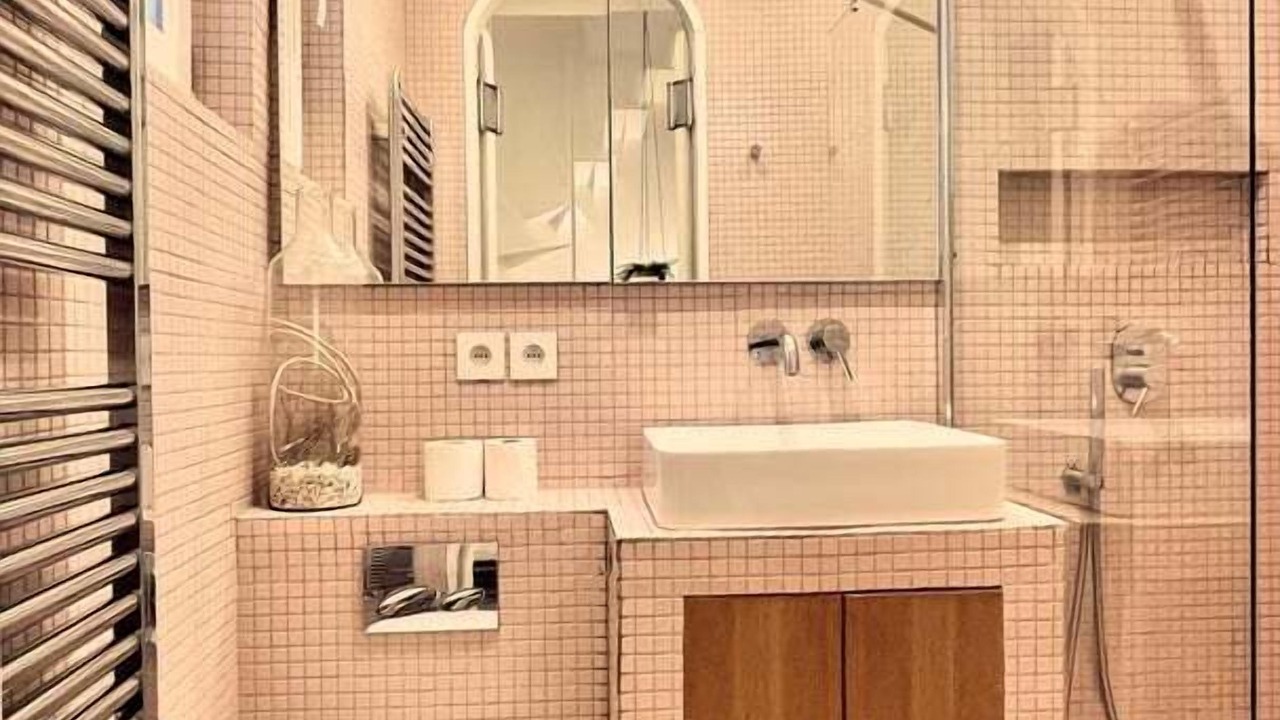 Photo of Bathroom in Quartier de la Roquette