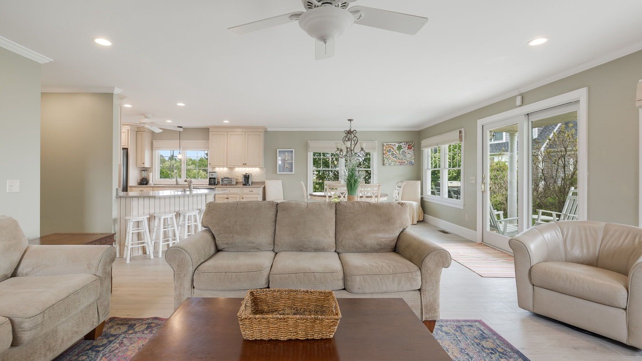 Photo of Livingroom in Northwest Harwich