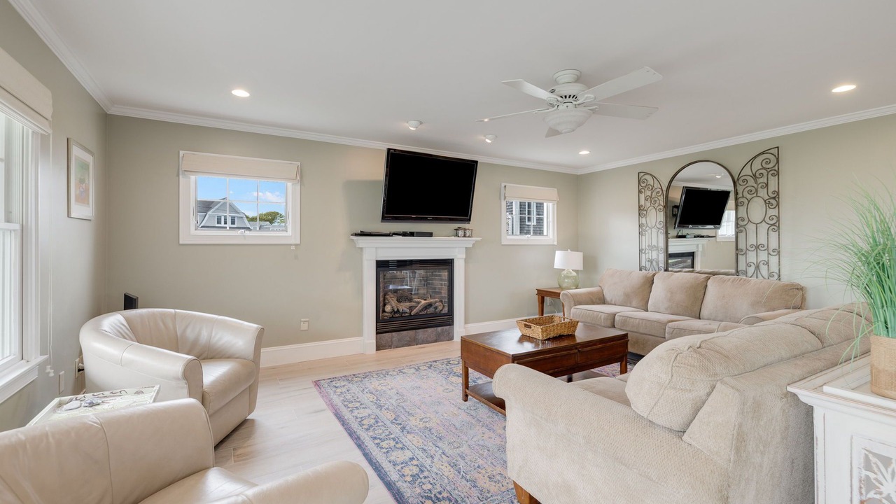 Photo of Livingroom in Northwest Harwich