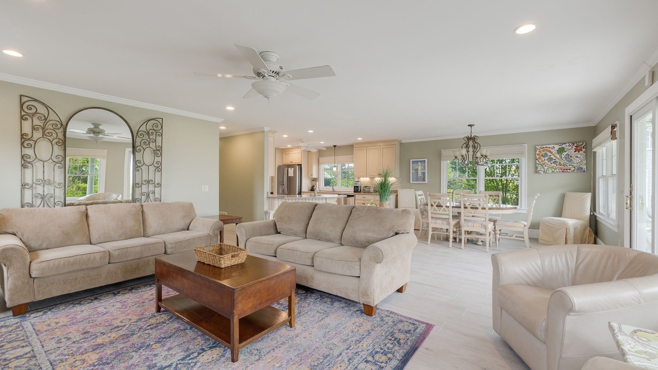 Photo of Livingroom in Northwest Harwich