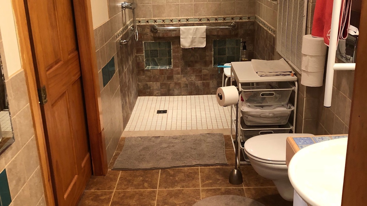 Photo of Bathroom in Sagamore Beach
