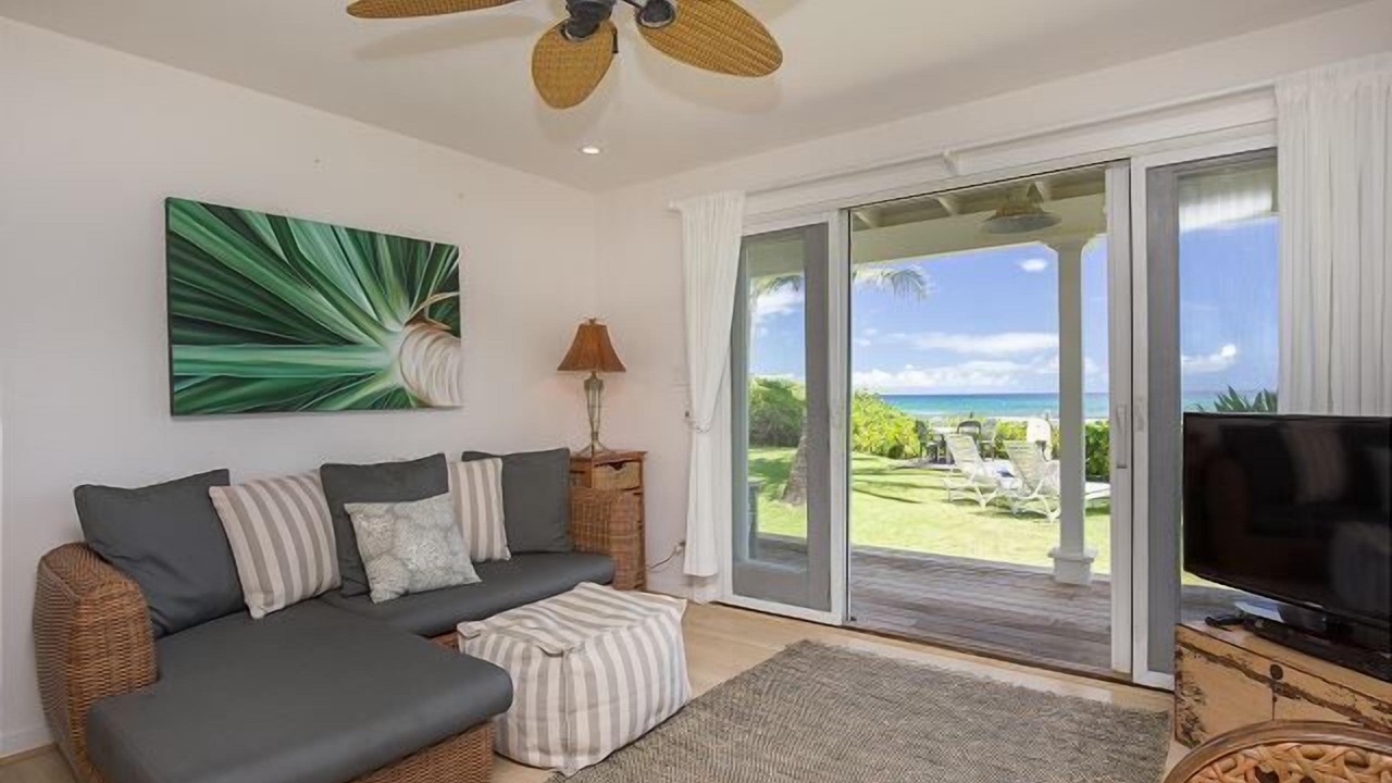 Photo of Livingroom in Haleiwa