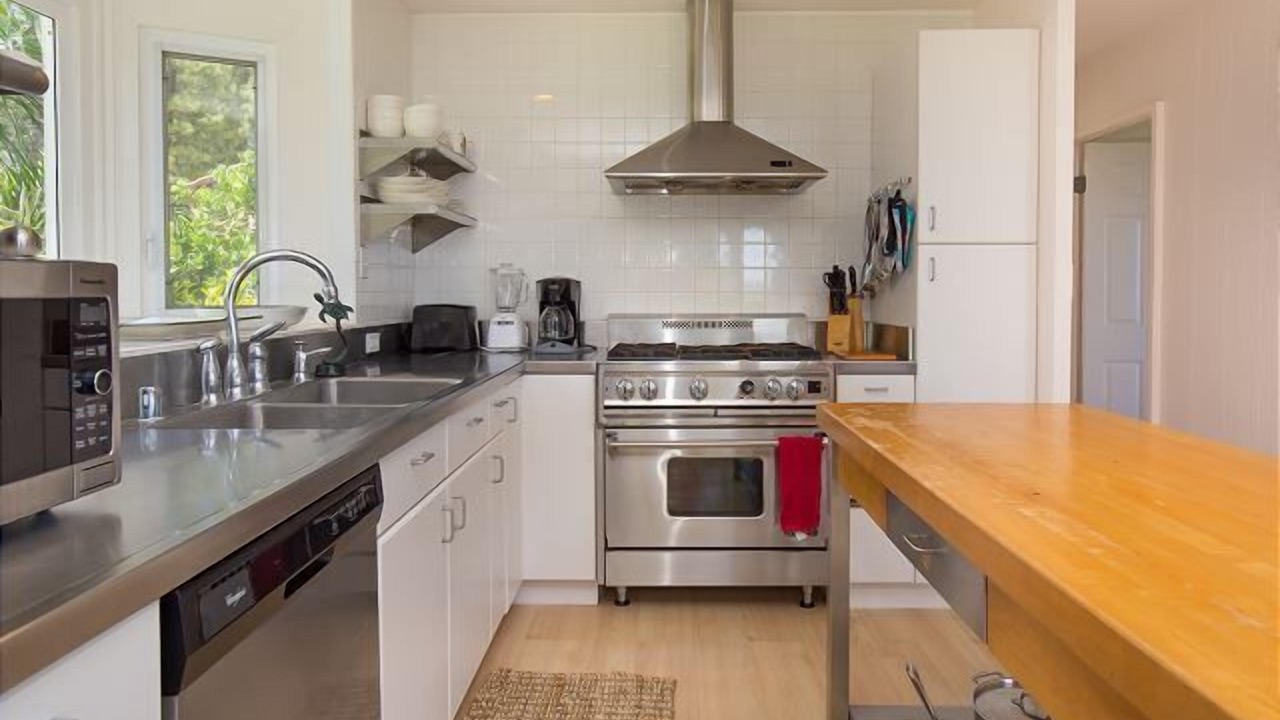 Photo of Kitchen in Haleiwa