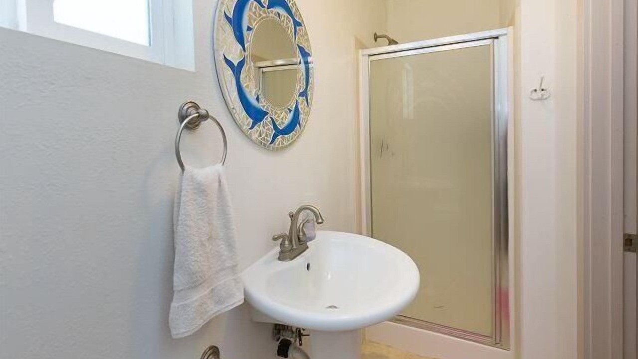 Photo of Bathroom in Haleiwa
