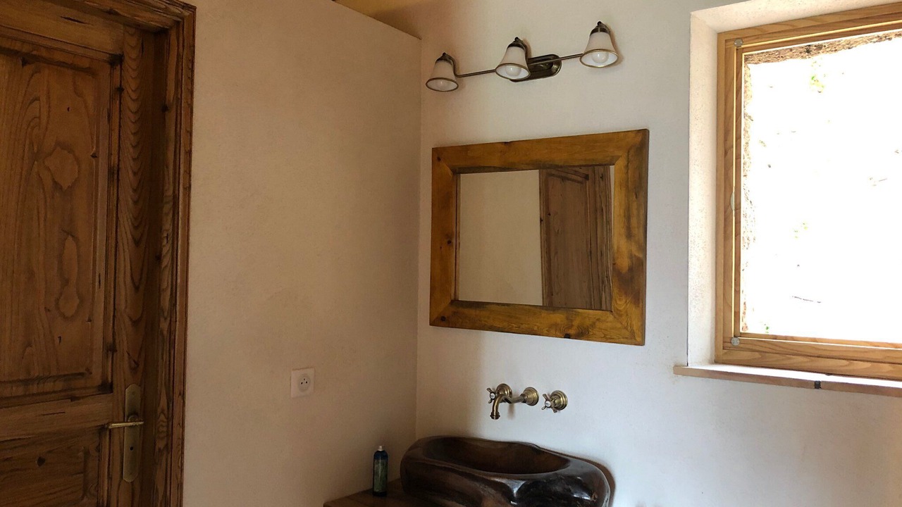 Photo of Bathroom in Pietra Long Salvini