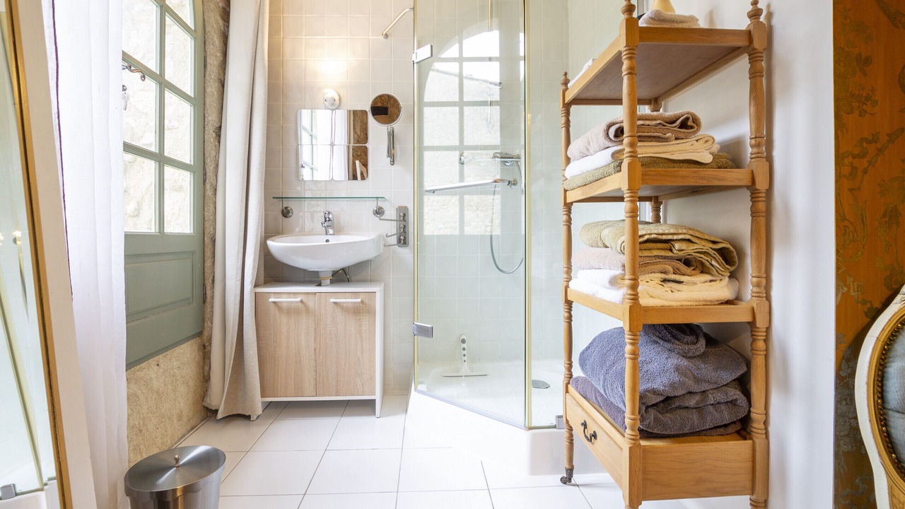 Photo of Bathroom in La Bastide-sur-l'Hers