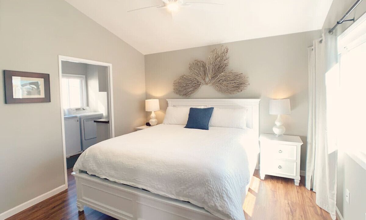 Photo of Bedroom in South Mission Beach