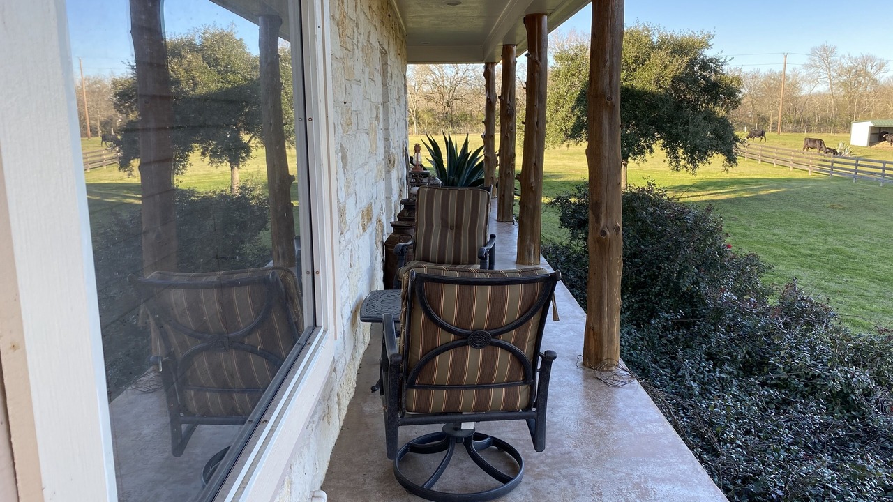 Photo of Patio Balcony in Hempstead