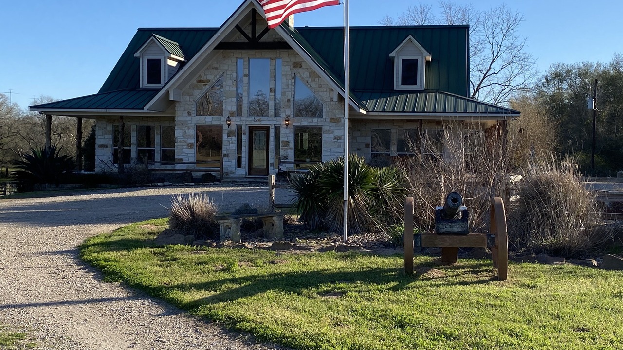 Photo of Outdoor in Hempstead