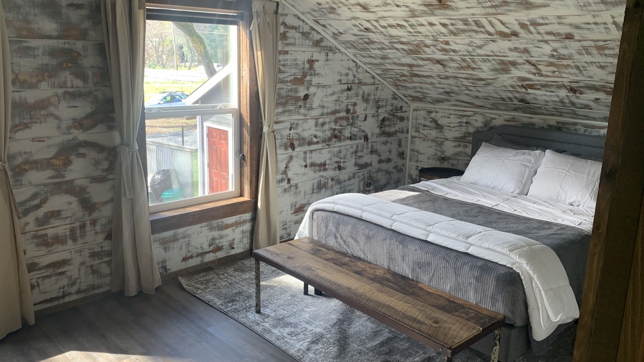 Photo of Bedroom in Cedar Ridge