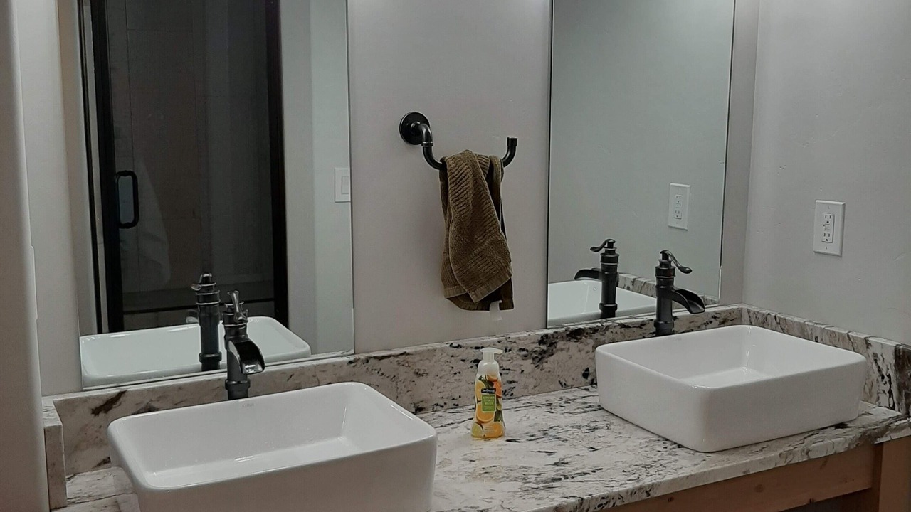Photo of Bathroom in Mountain Green