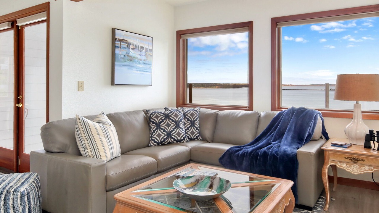 Photo of Livingroom in Lummi Island