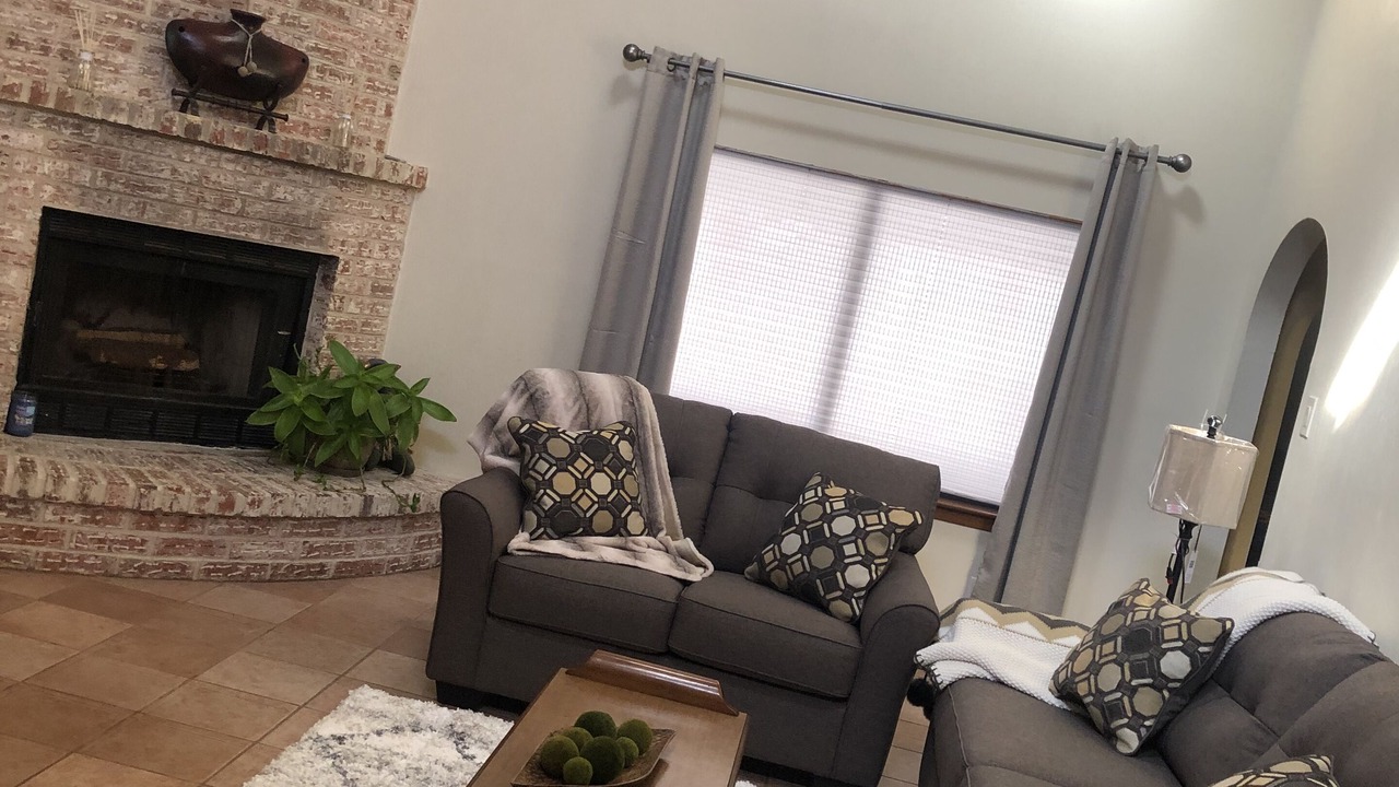 Photo of Livingroom in Taylor Ranch