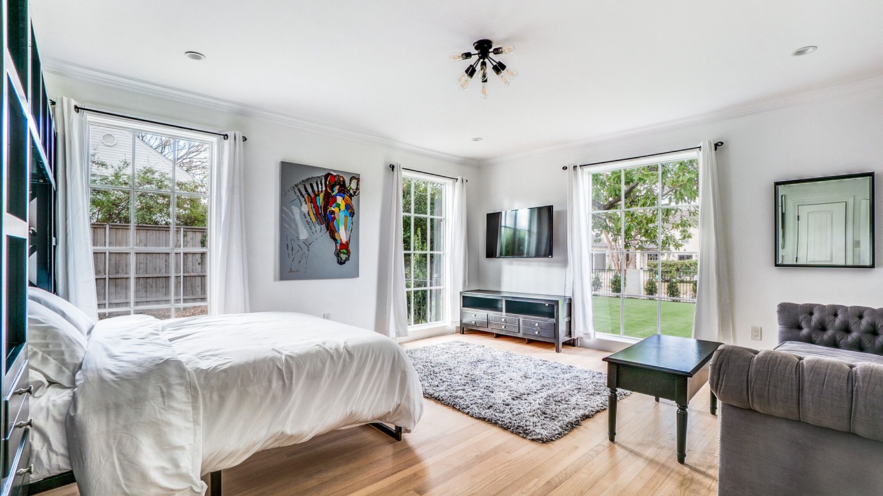 Photo of Bedroom in Preston Hollow