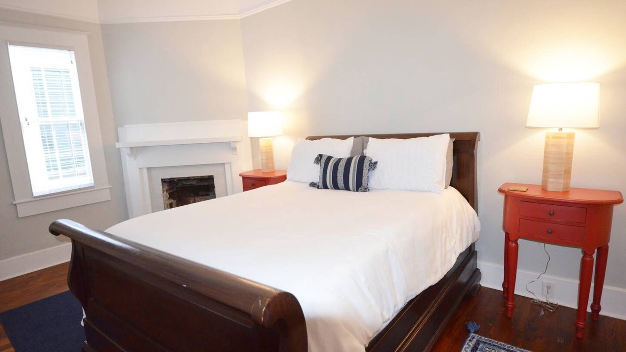 Photo of Bedroom in Thomas Square