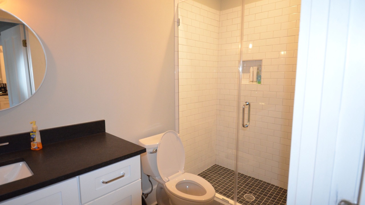 Photo of Bathroom in Thomas Square