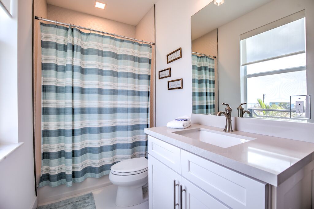 Photo of Bathroom in Marathon