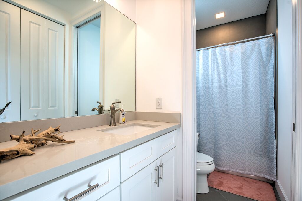 Photo of Bathroom in Marathon
