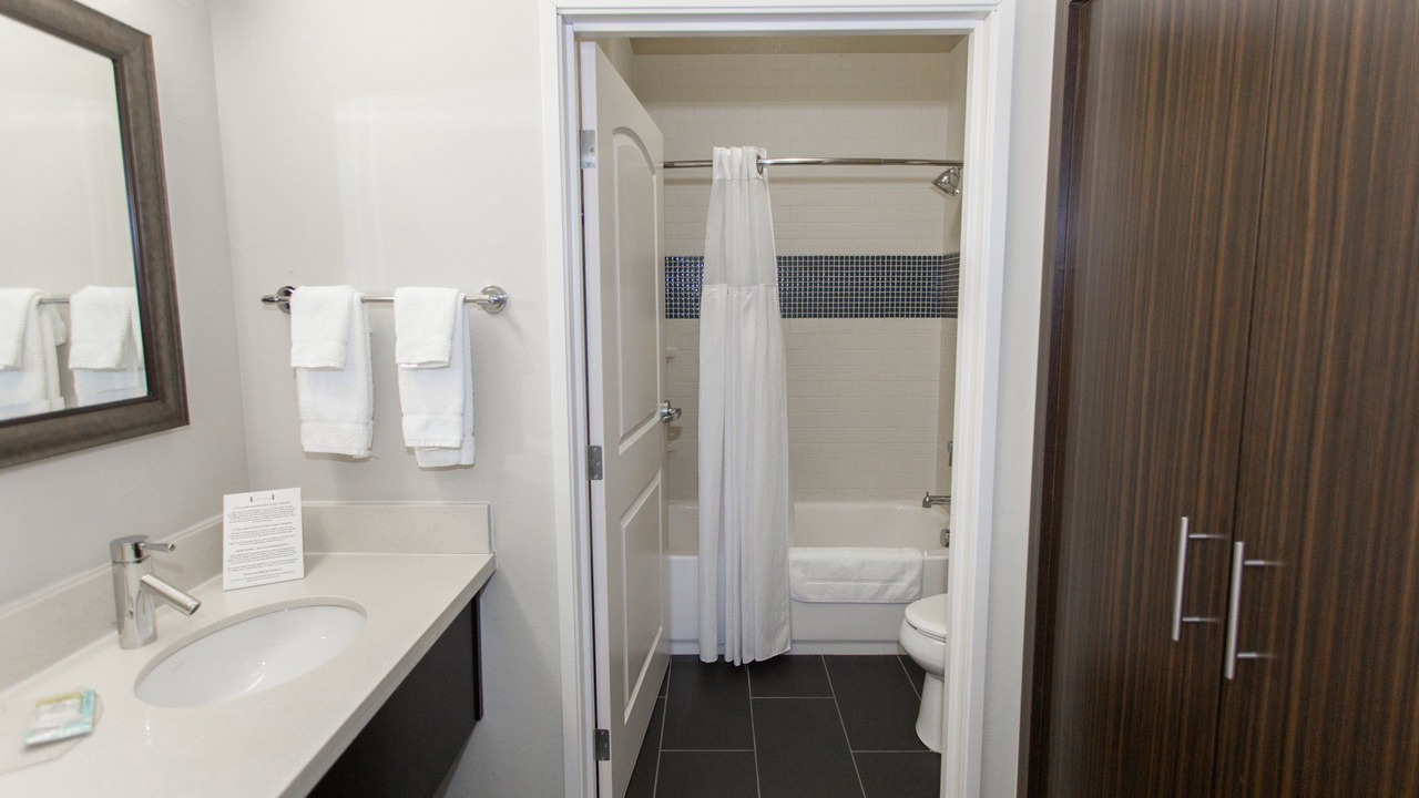 Photo of Bathroom in Bowling Green