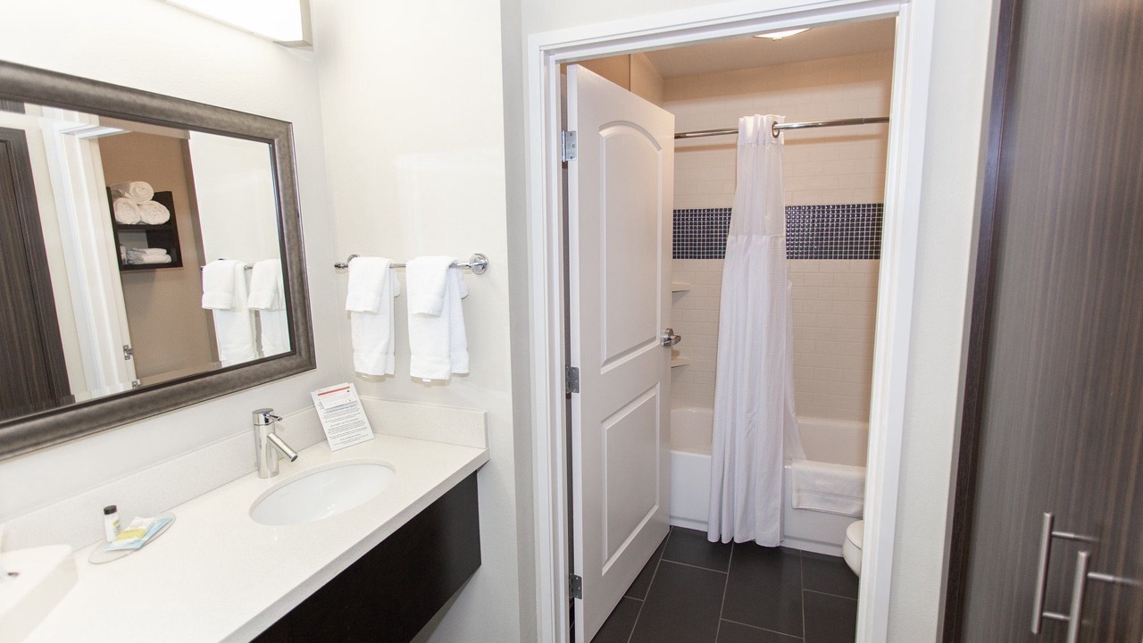 Photo of Bathroom in Bowling Green