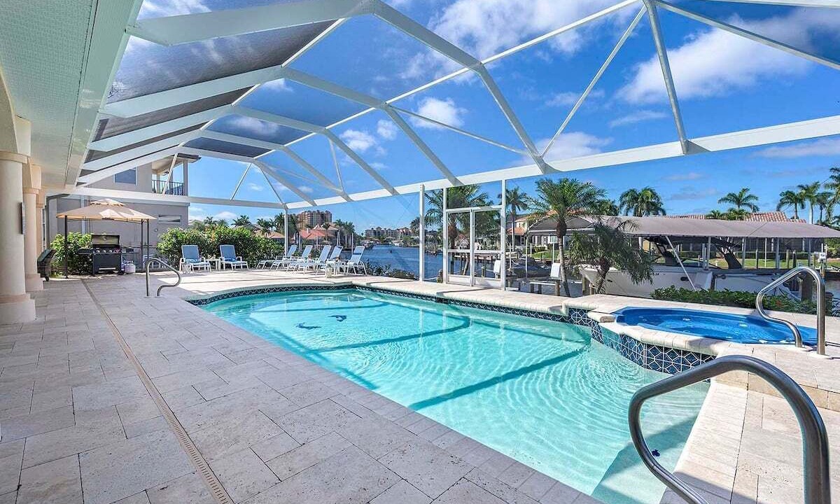 Photo of Outdoor in Pelican