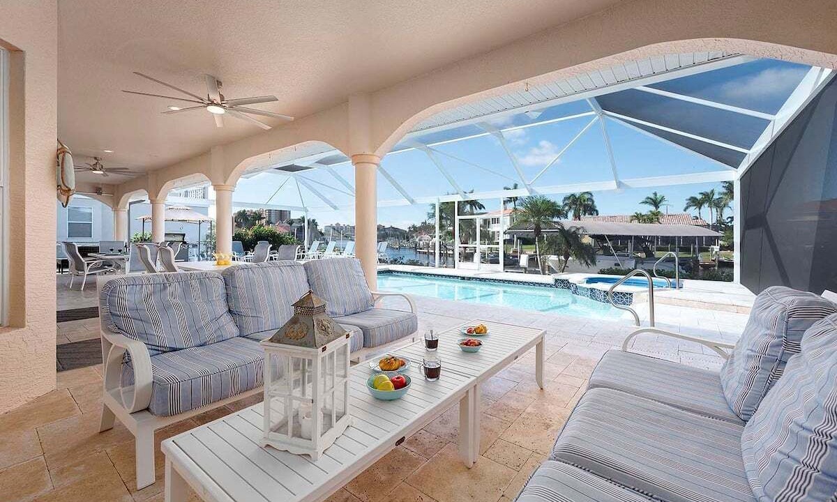Photo of Outdoor in Pelican