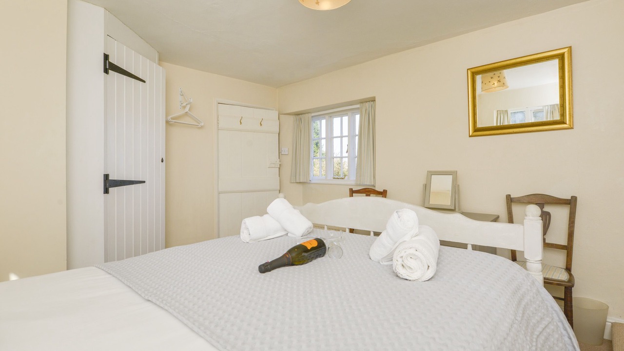 Photo of Bedroom in Stoke Fleming