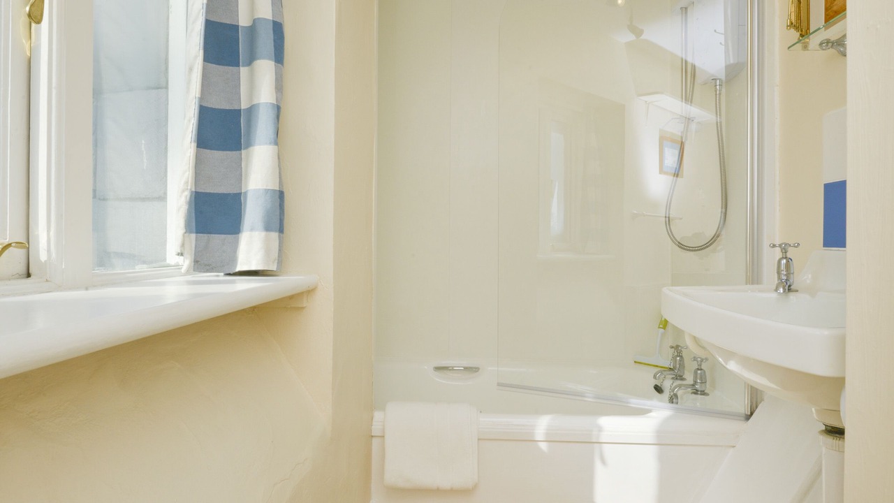 Photo of Bathroom in Stoke Fleming