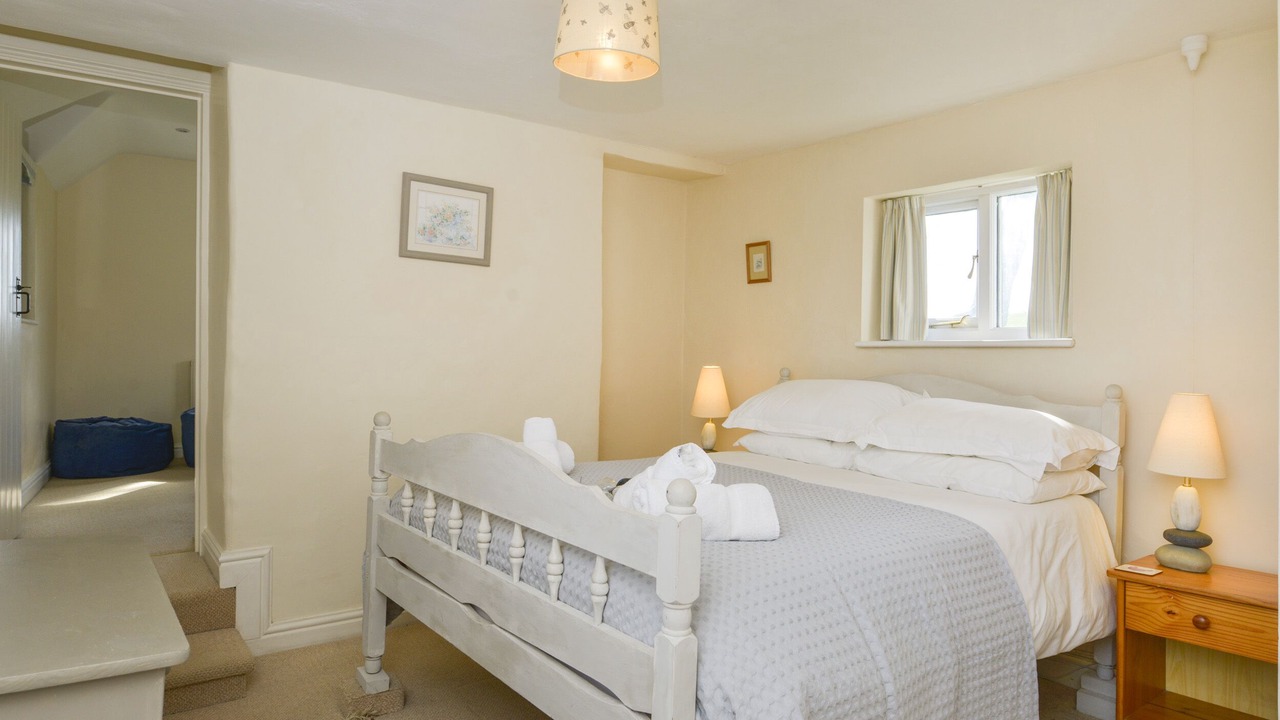 Photo of Bedroom in Stoke Fleming