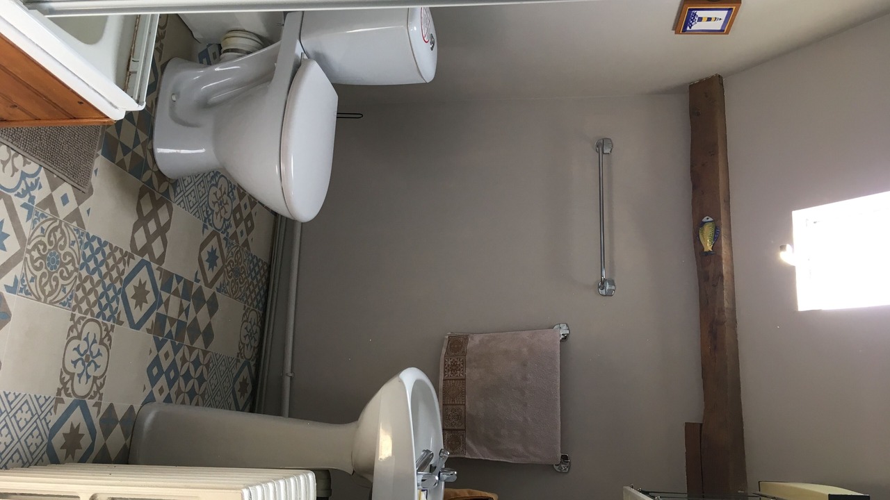 Photo of Bathroom in Eance