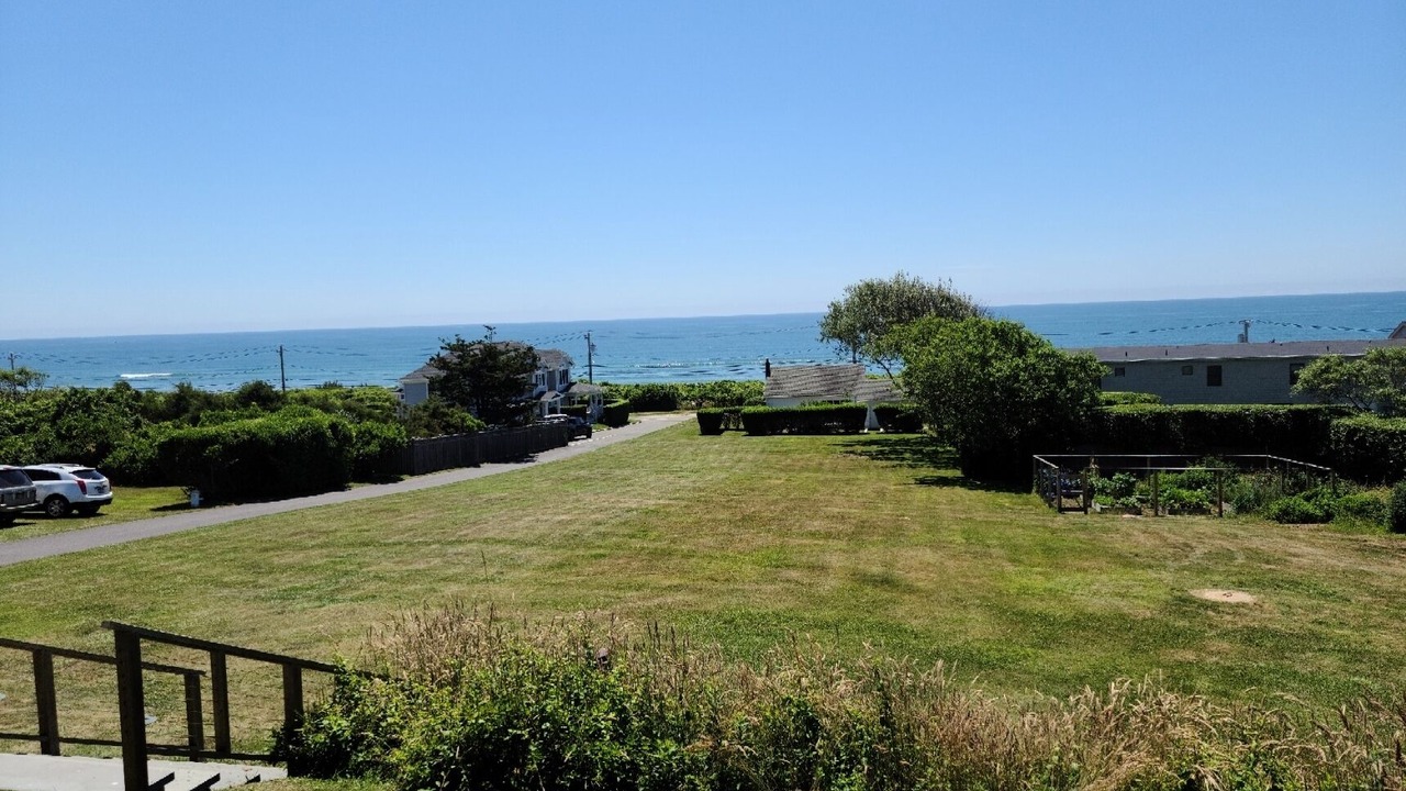 Photo of Others in Montauk