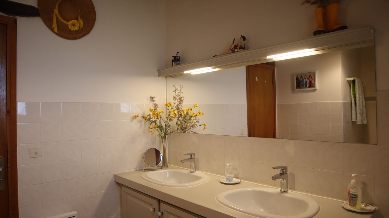 Photo of Bathroom in Saint-Germain-de-Belves